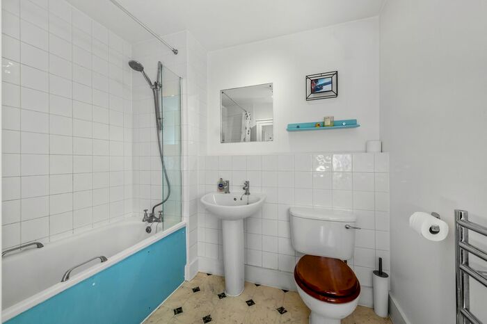1 Bedroom Flat For Sale In Pipers House, Greenwich, SE10