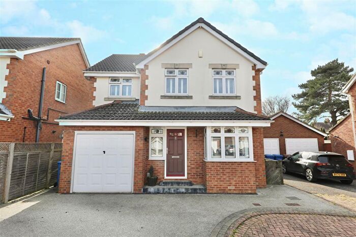4 Bedroom Detached House For Sale In Cherry Tree Close, Bilton, Hull, HU11