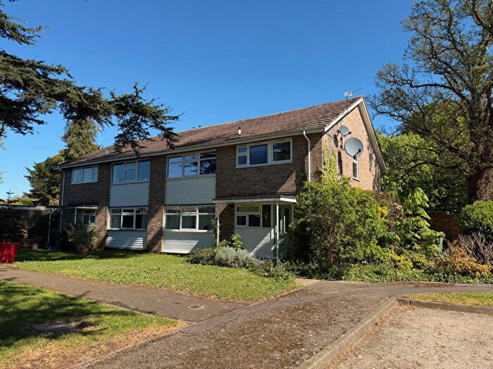 2 Bedroom Maisonette To Rent In Speen Hill Close, Newbury, RG14