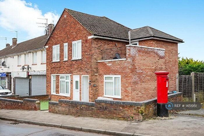 2 Bedroom Maisonette To Rent In Hobbs Hill Road, Hemel Hempstead, HP3