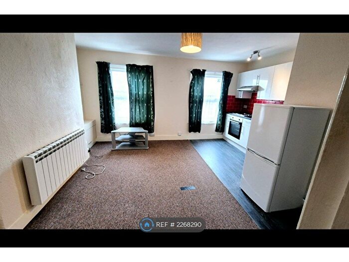 1 Bedroom Flat To Rent In Bedford Road, Reading, RG1