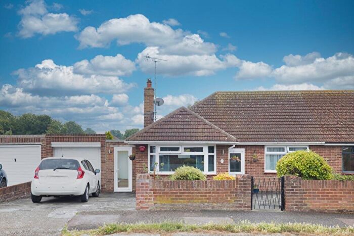 2 Bedroom Bungalow For Sale In Rydal Avenue, Ramsgate, Kent, CT11