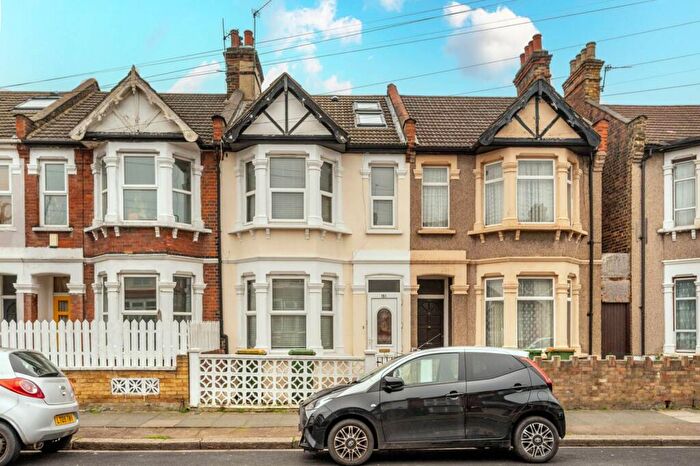 4 Bedroom Terraced House To Rent In Ilford, Manor Park, London, E12