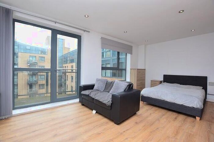 Apartment To Rent In West One Peak, Cavendish Street, S3