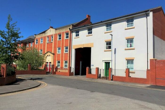 2 Bedroom Flat To Rent In Francis Court, 140 Francis Street HU2