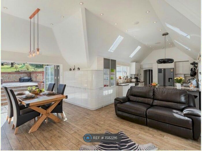 5 Bedroom Detached House To Rent In South Hay, Bordon, GU35