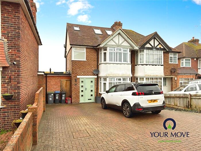 3 Bedroom Semi Detached House For Sale In Wallwood Road, Ramsgate, Kent, CT11