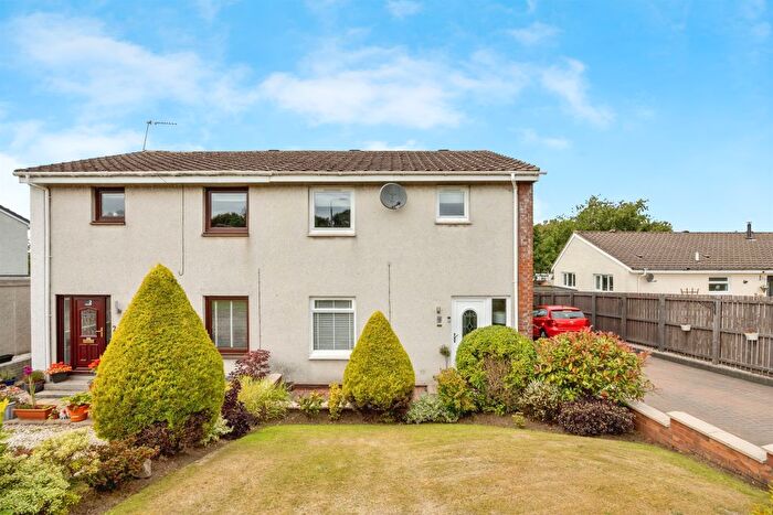 3 Bedroom Semi-Detached House For Sale In Lubnaig Drive, Erskine, PA8
