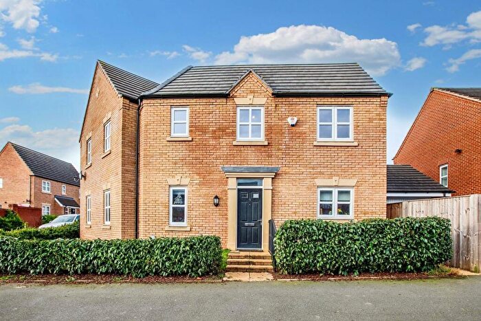 3 Bedroom Semi-Detached House For Sale In Weir Way, Coventry, CV3