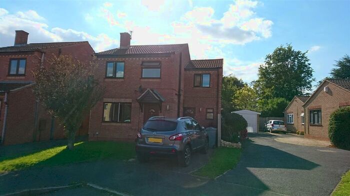 4 Bedroom House To Rent In Blackburn Close, Grantham, NG31