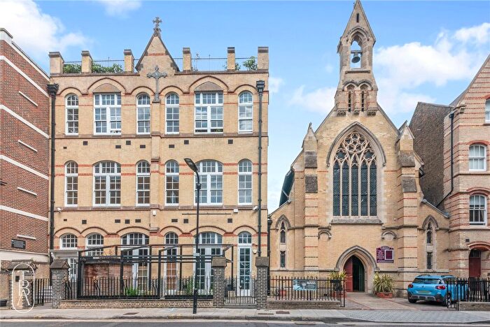 1 Bedroom Flat To Rent In Hoxton Square, London, N1