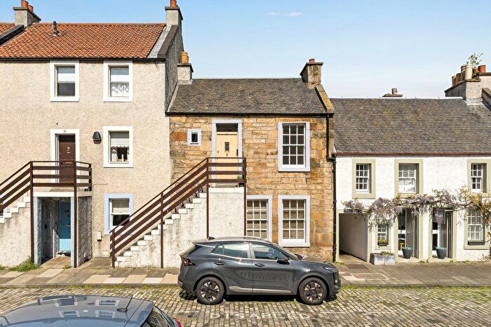 2 Bedroom Terraced House For Sale In Newhaven Main Street, Newhaven, EH6