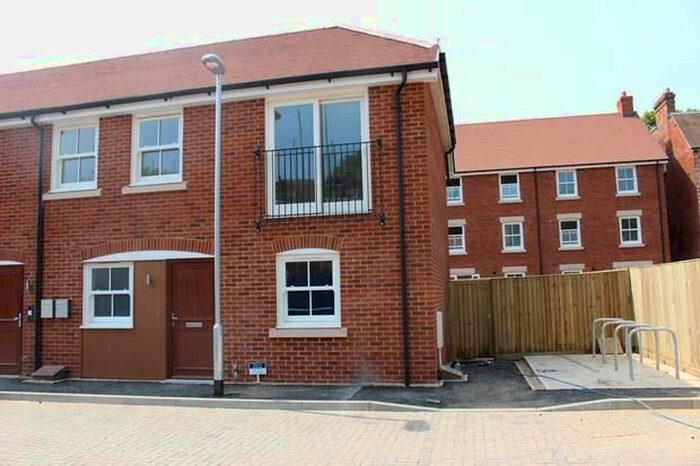 1 Bedroom Flat To Rent In De Montfort Place, Bedford, MK40