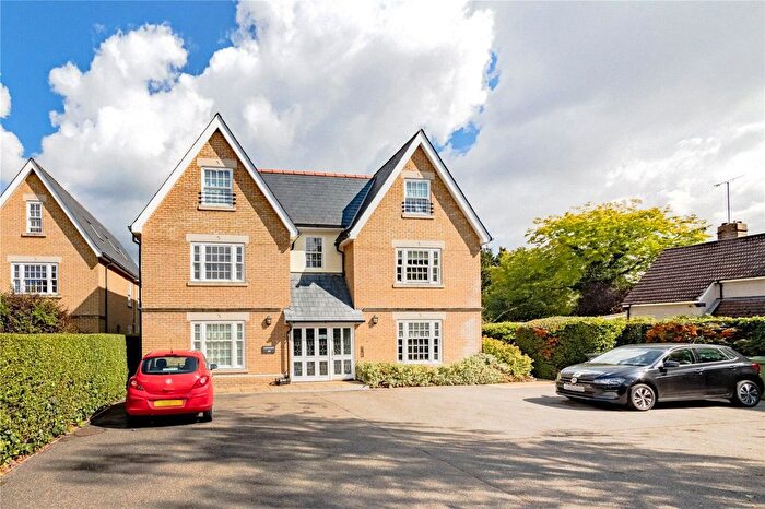 2 Bedroom Flat For Sale In Cambridge Road, Great Shelford, Cambridge, Cambridgeshire, CB22