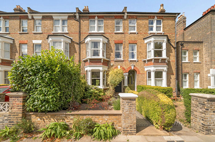 5 Bedroom Terraced House For Sale In St. Georges Avenue, Tufnell Park, N7