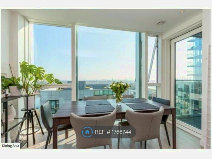 2 Bedroom Flat To Rent In Skyline Apartments, London, N4