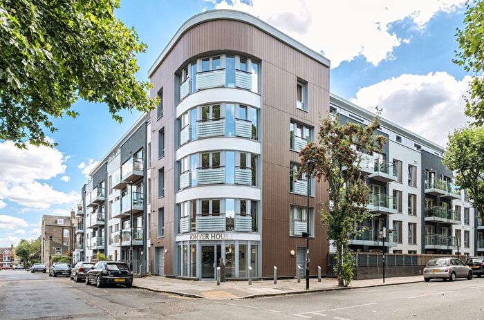 2 Bedroom Flat For Sale In Elthorne Road, Kinver House, N19