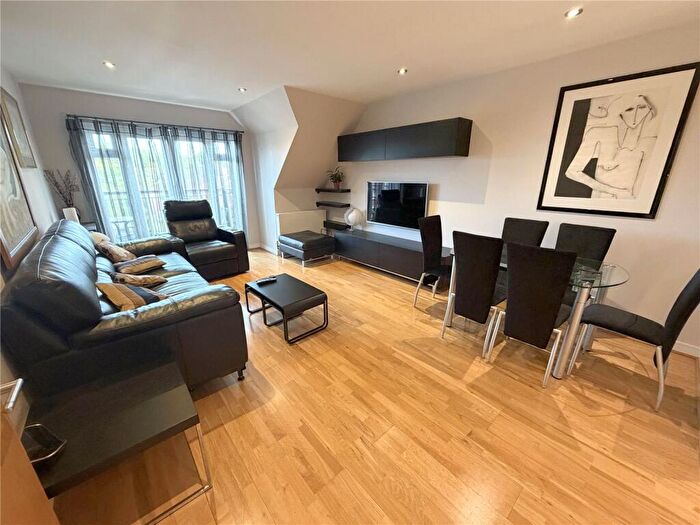 2 Bedroom Apartment To Rent In Holders Hill Road, London, NW7