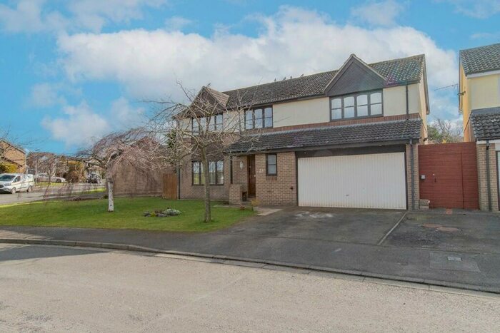4 Bedroom Detached House For Sale In Dickson Drive, Hexham, NE46