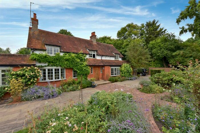 5 Bedroom Detached House To Rent In Church Road, Cookham, Maidenhead, Berkshire, SL6