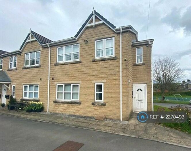 2 Bedroom Flat To Rent In Park Lodge, Wilsden, Bradford, BD15