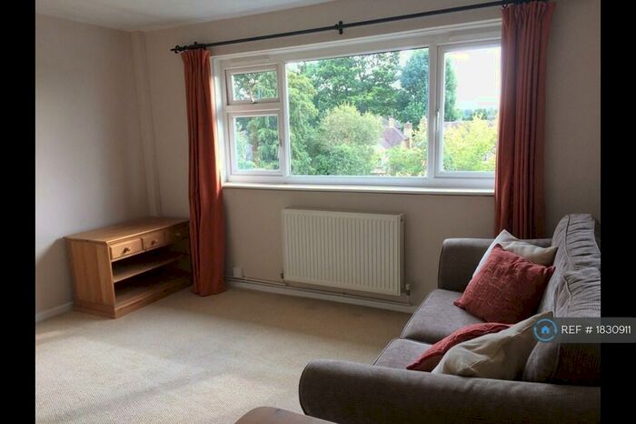 1 Bedroom Flat To Rent In Ewell Village, Epsom, KT17