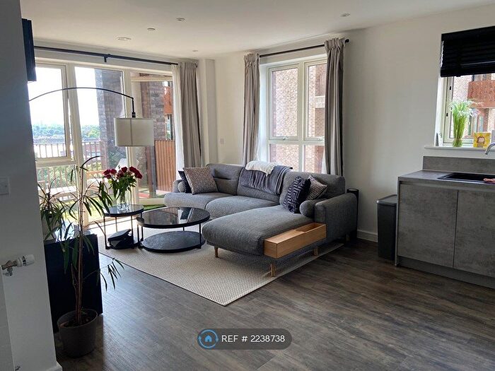 2 Bedroom Flat To Rent In Teal Point, Barking, IG11