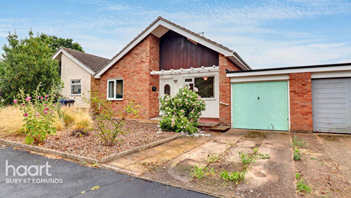 2 Bedroom Detached Bungalow For Sale In Scott Road, Ixworth, Bury St Edmunds, IP31