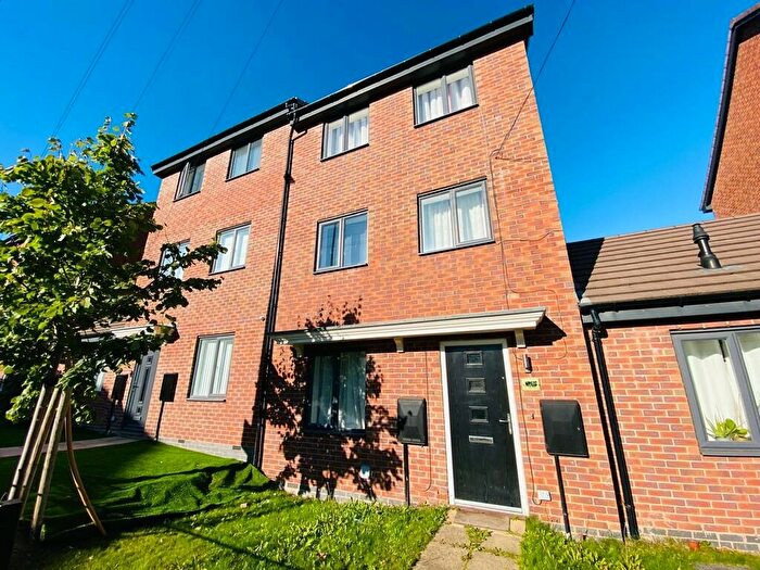 5 Bedroom Semi-Detached House To Rent In Cranford Street, Smethwick, B66