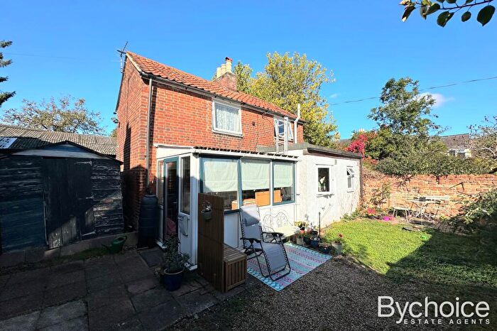 2 Bedroom Detached House For Sale In Girling Street, Sudbury, CO10