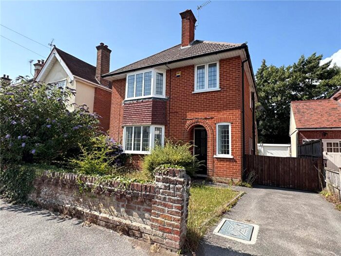 3 Bedroom Detached House For Sale In Parkstone Avenue, Poole, Dorset, BH14