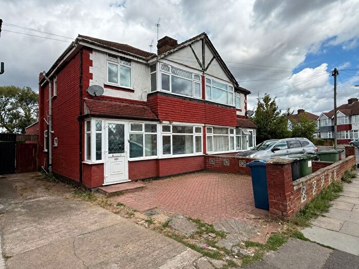 5 Bedroom Semi Detached House To Rent In Streatfield Road, Harrow, Greater London, HA3
