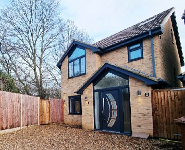 3 Bedroom Detached House To Rent In Perham Way, London Colney, St. Albans, AL2