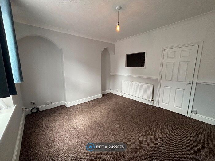 2 Bedroom Semi-Detached House To Rent In Egton Street, Hull, HU8