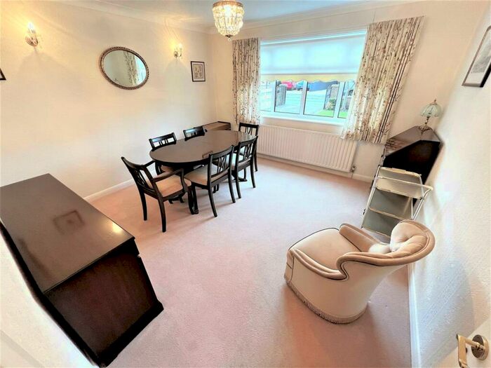 3 Bedroom Detached Bungalow For Sale In St. Thomas Close, Humberston