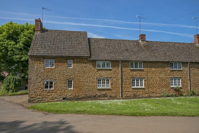 3 Bedroom Cottage To Rent In Mill Lane, Chipping Warden, Banbury, OX17