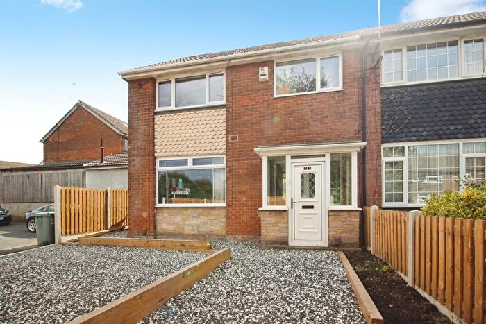 3 Bedroom End Of Terrace House For Sale In Nesfield View, Leeds, LS10