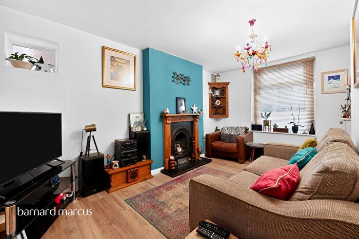 1 Bedroom Apartment For Sale In Nicholson Road, Croydon, CR0