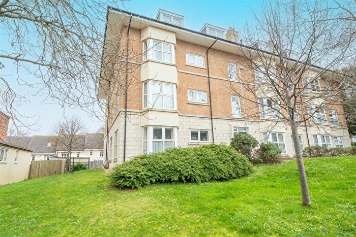 1 Bedroom Flat For Sale In Dorchester Road, Weymouth, DT4