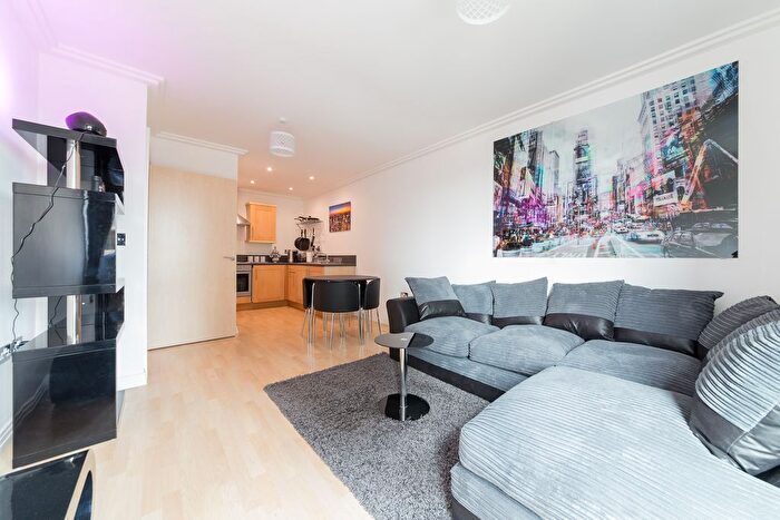 1 Bedroom Flat To Rent In Victoria Road, London, W3