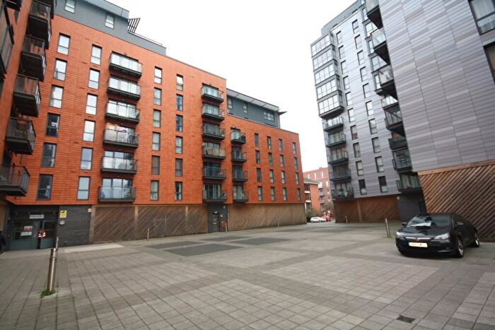 2 Bedroom Apartment To Rent In Railway Terrace, Slough, SL2