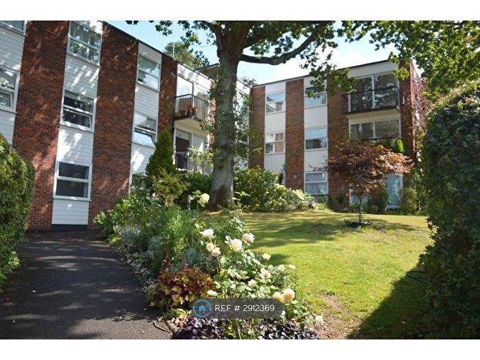 3 Bedroom Flat To Rent In Beech House, Southampton, SO16