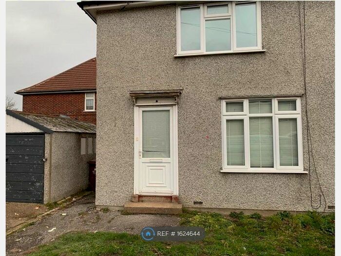 3 Bedroom Semi-Detached House To Rent In Pettits Road, Dagenham, RM10