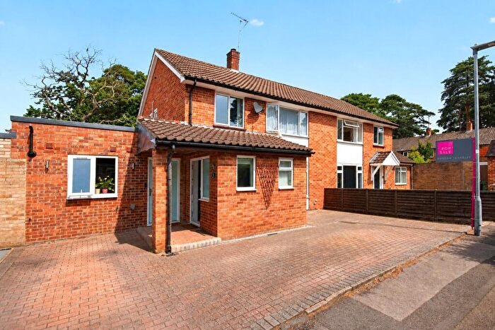 4 Bedroom Semi Detached House For Sale In Wilberforce Way, Bracknell, Berkshire, RG12