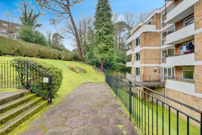 2 Bedroom Flat For Sale In Surrey Road, Bournemouth, BH4