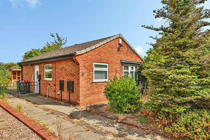2 Bedroom Bungalow For Sale In Wordsworth Avenue, Hucknall, Nottingham, Nottinghamshire, NG15