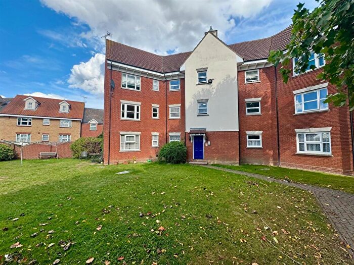 2 Bedroom Apartment To Rent In Tattersalls Chase, Southminster, CM0