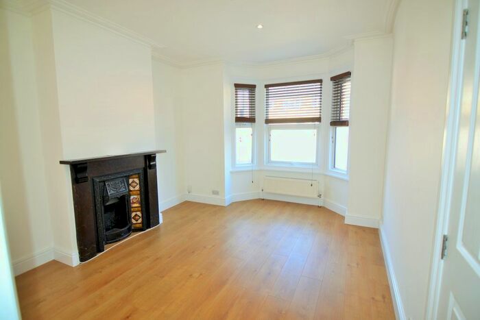 1 Bedroom Flat To Rent In Prince Of Wales Avenue, Reading, RG30