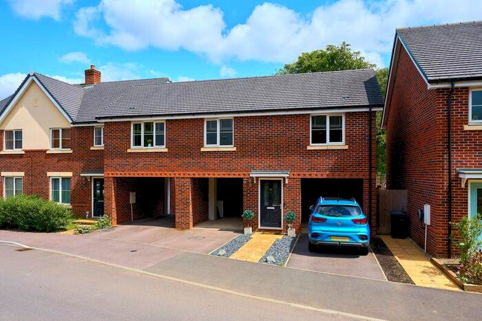2 Bedroom Maisonette For Sale In Lowsley Farm Drive, Liphook, GU30