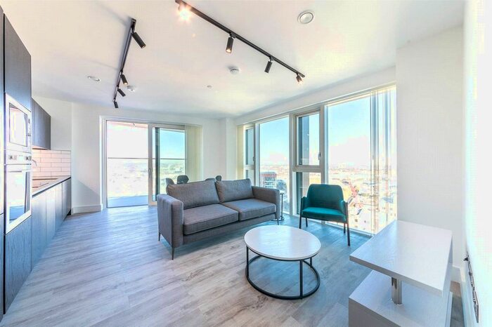 2 Bedroom Flat To Rent In Portal Way, London, W3